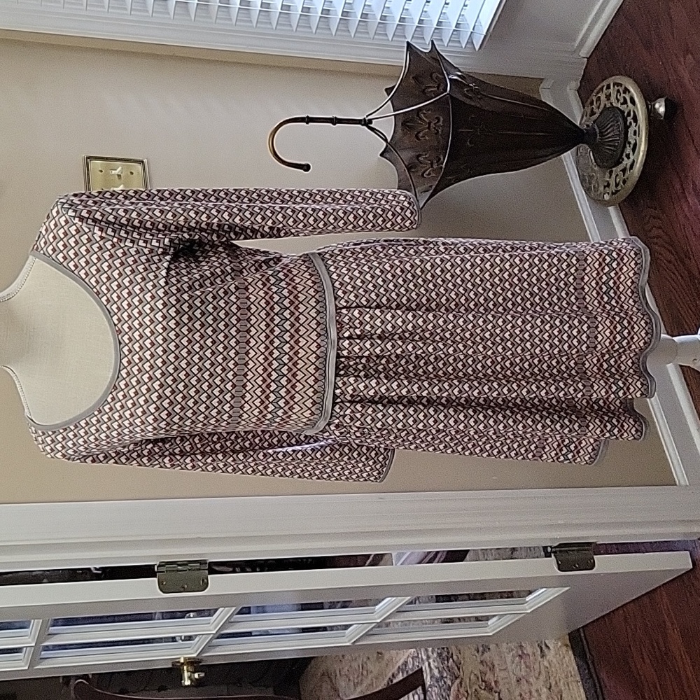 Sophie Max gray red tan white diamond print stretch dress long sleeve Medium …